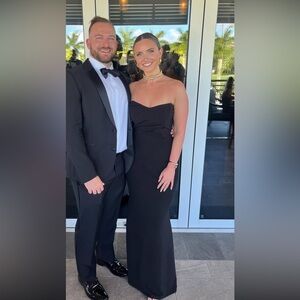 Lulu's Classic Black Strapless Dress